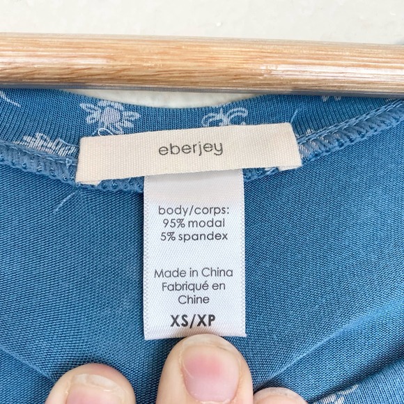 Eberjey Gisele Long Sleeve Pajama Top in Daisy Blue Shadow - Picture 2 of 6